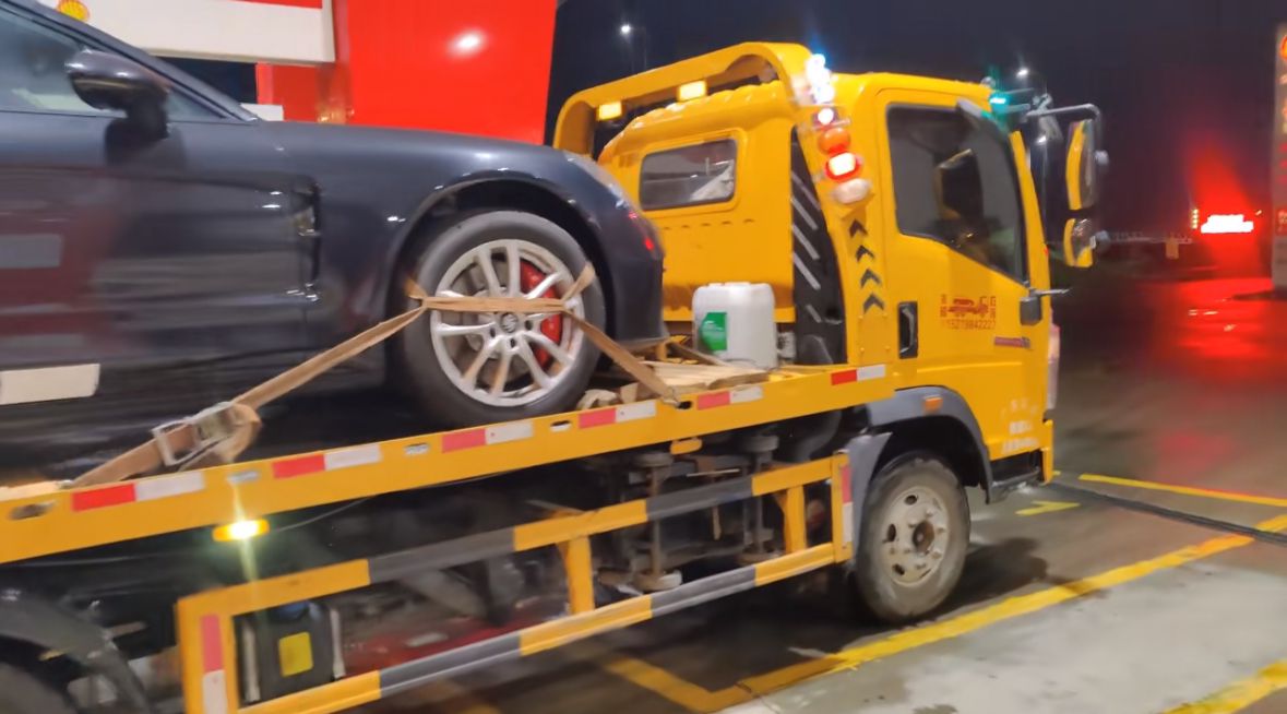 定西行车途中遇到突发状况该如何呼叫道路救援？